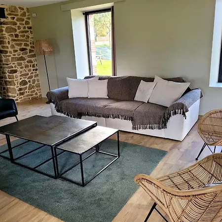Le Jardin Medicis Avec Jacuzzi Et Sauna Casa de Férias Tredion